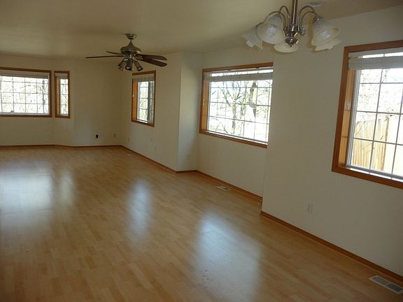 4th image of 11534 NE 116th St