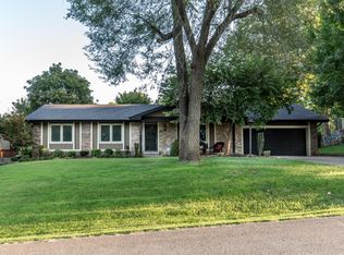 2022 E Swallow St, Springfield, MO 65804