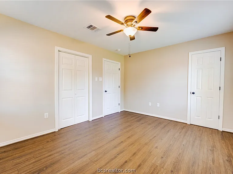 703 Horlock St — Photo 30