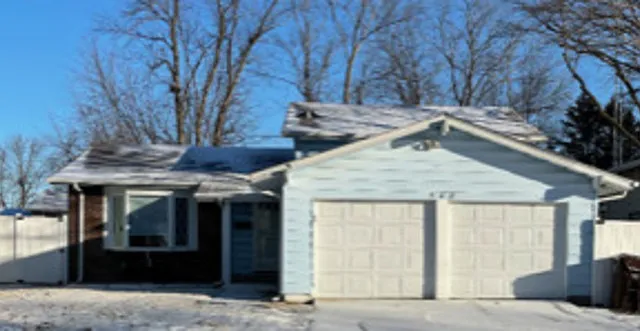 548 Irving Pl photo 1