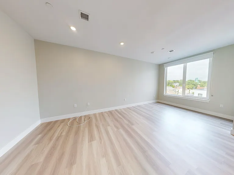 211 Green Street — Photo 21