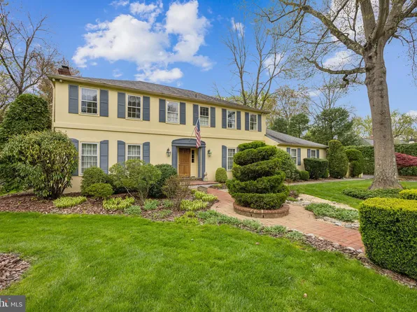 748 Woodleave Rd, Bryn Mawr, PA 19010