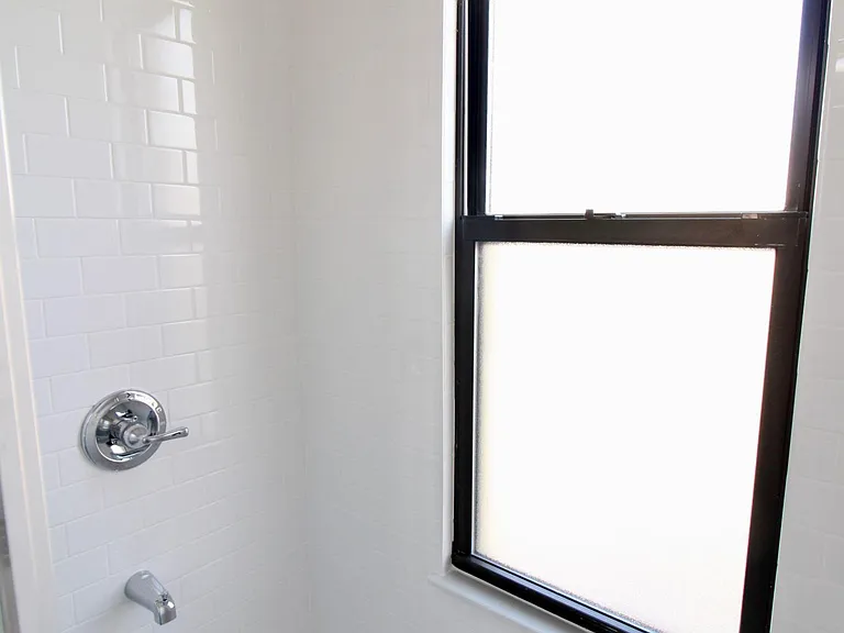 467 Grandview Ave #2L — Photo 14