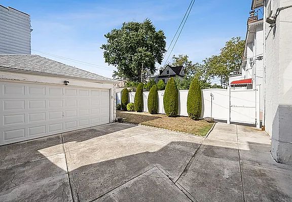 2nd image of 7220 17th Ave