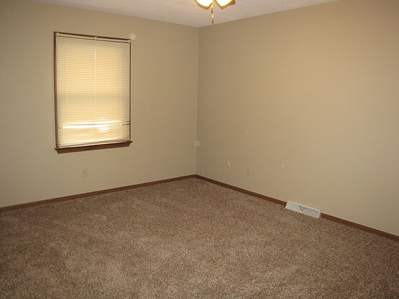 3rd image of 144 Brenton Dr