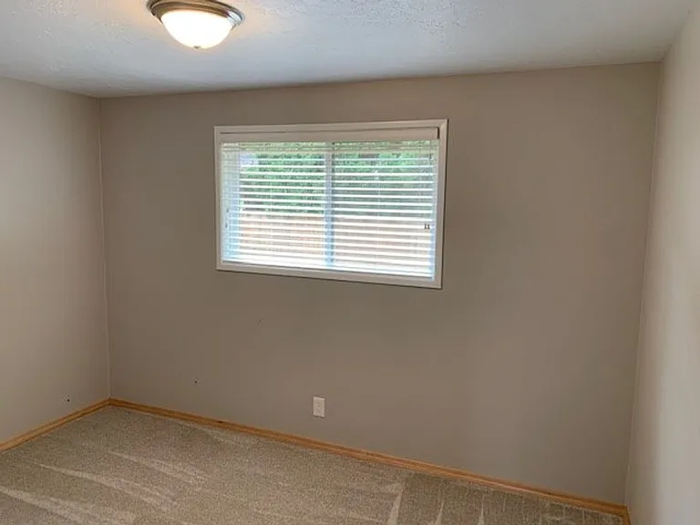 1070 Denise St SE — Photo 9