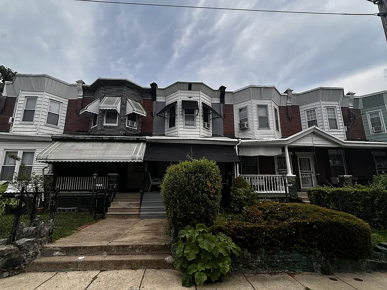 1551 N Allison St — Photo 9