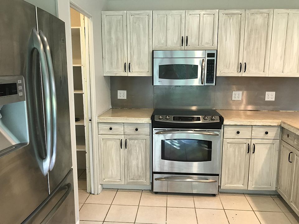2nd image of 1937 Teakwood Rd