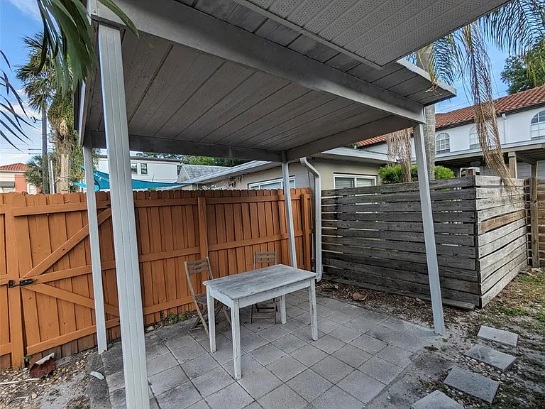 411 S Albany Ave #3 — Photo 8