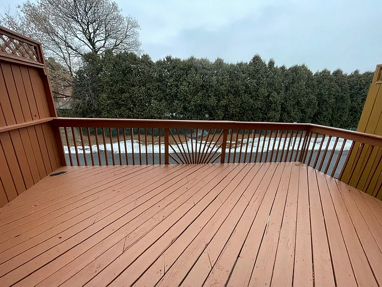 1123 Lindsay Ln — Photo 4