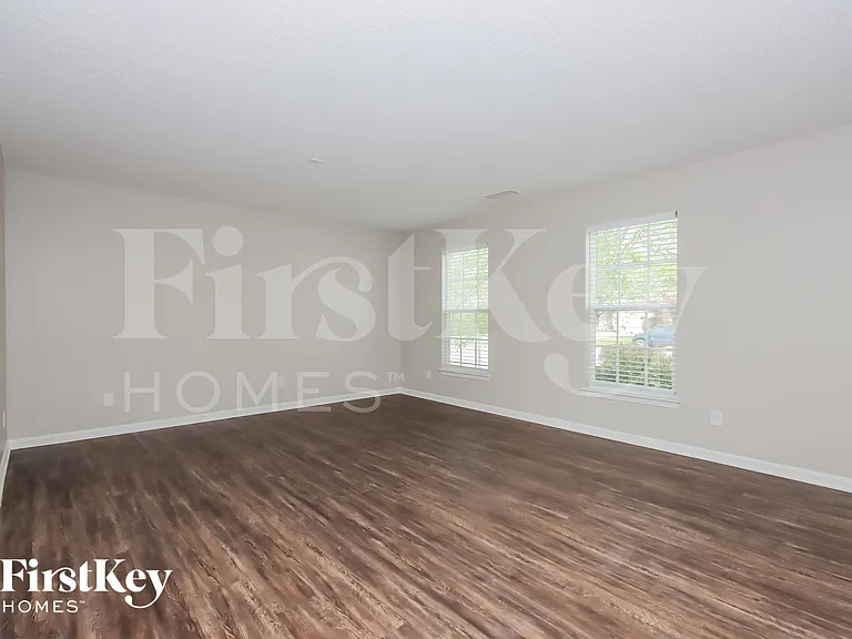 145 Golden Valley Dr — Photo 3
