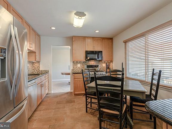 4th image of 6102 Scotch Dr