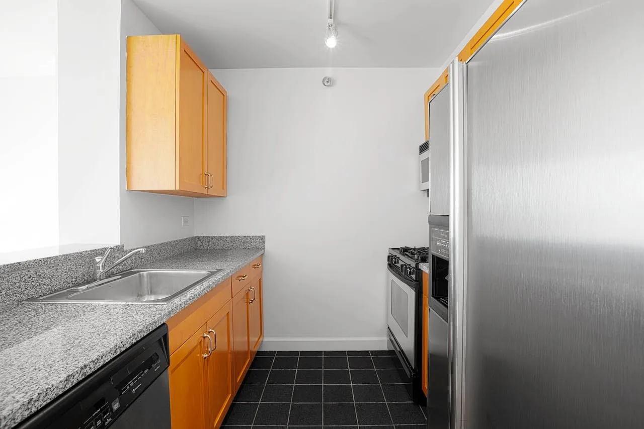 420 West 42nd Street — Photo 3