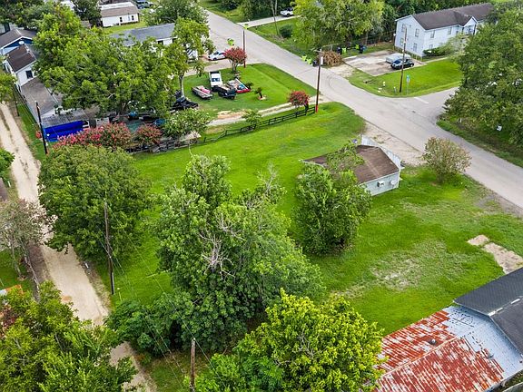 5th image of 406 2nd St Lot 13-11-12