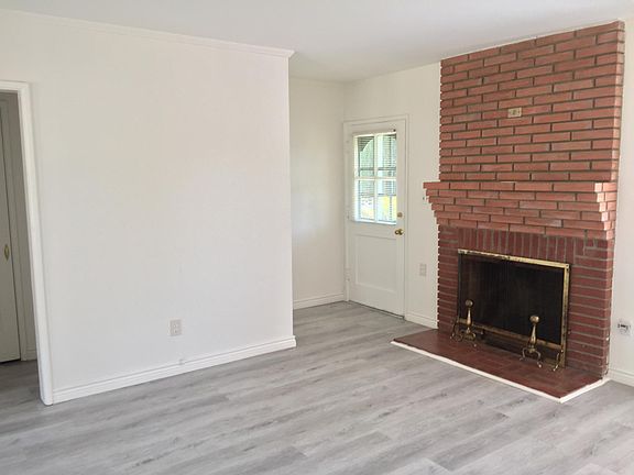 3rd image of 7244 Andasol Ave