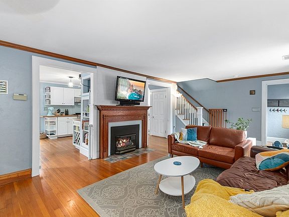 2nd image of 12 Baincroft Rd