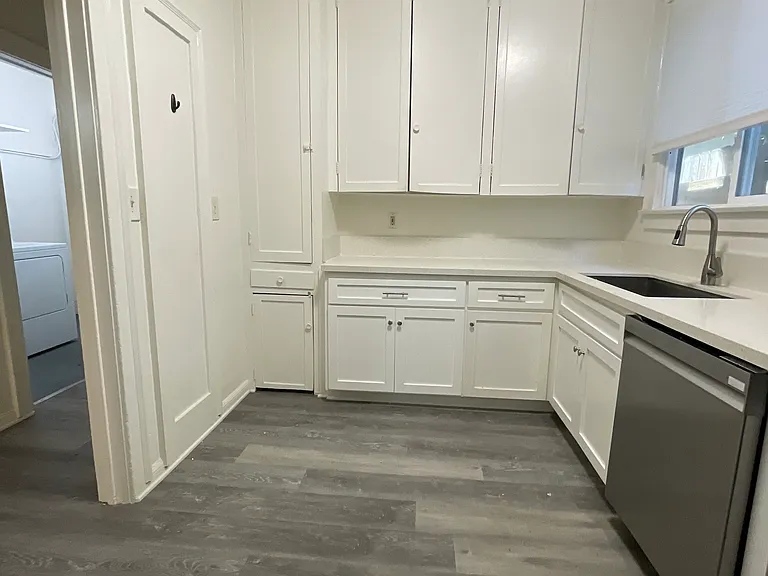 133 S Saint Andrews Pl #2 — Photo 7