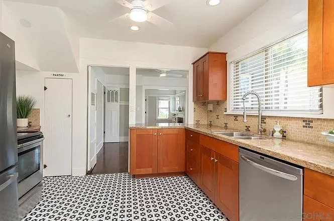 8318 Allison Ave — Photo 9