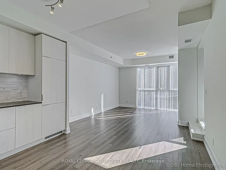318 Richmond St W #1207 — Photo 6