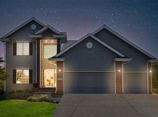 6709 Cheldon Ct, Johnston, IA 50131