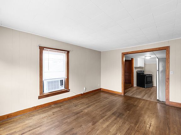 4th image of 116 Summer St