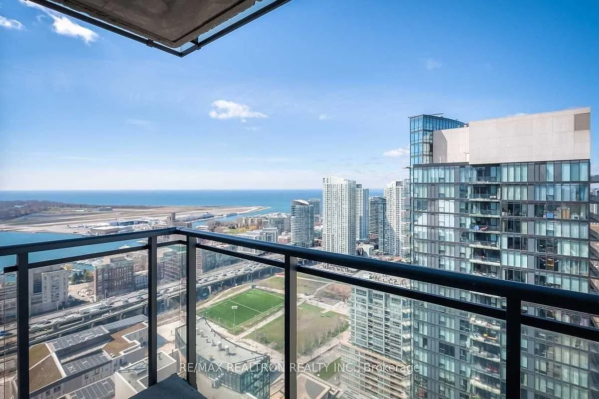 3 bed, $4,295 — Photo 2