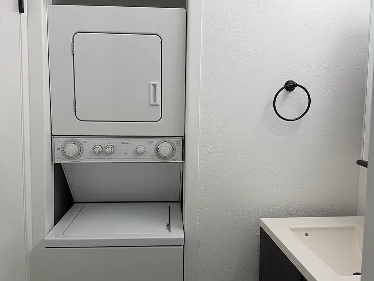 IN UNIT WASHER AND DRYER SAVES YOU MONEY AND TRIPS TO THE LAUNDROMAT
