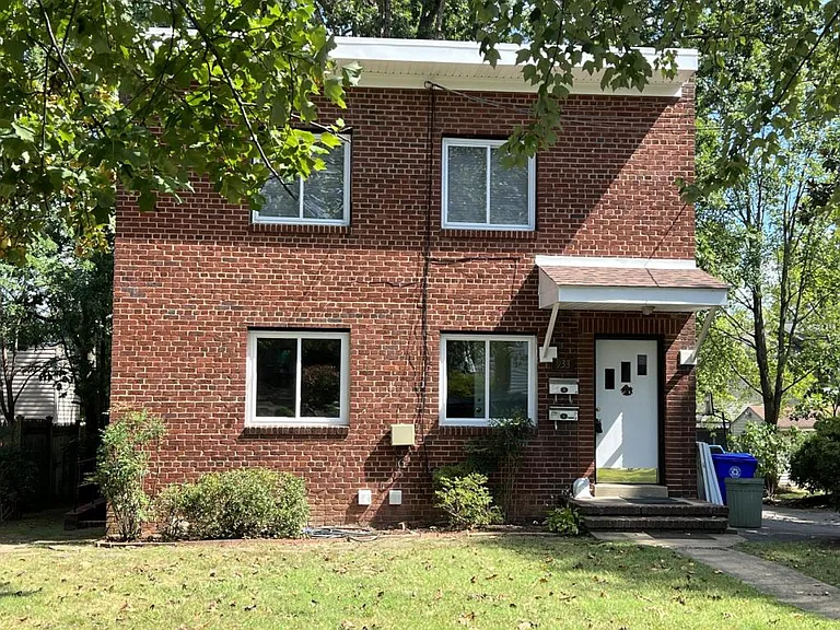 933 N Cleveland St — Photo 13