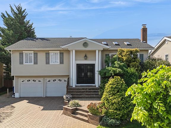 4th image of 1650 James Street