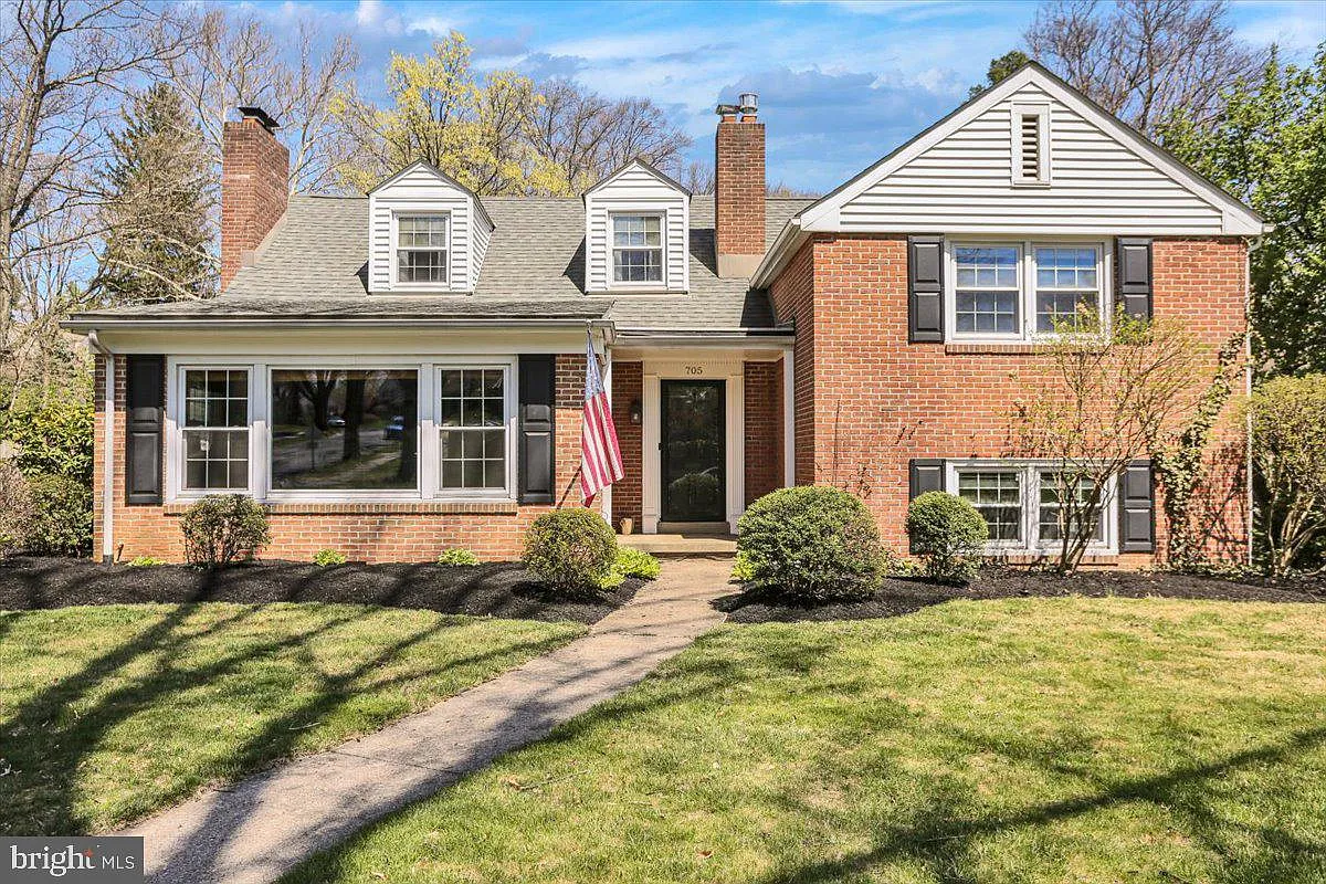 705 Wyomissing Blvd photo 1