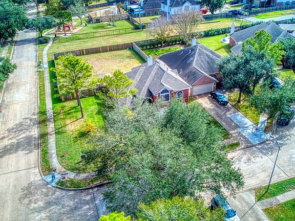 3rd image of 514 Richter Ln