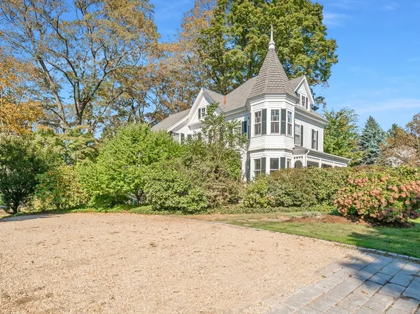 187 Main St, Wenham, MA 01984