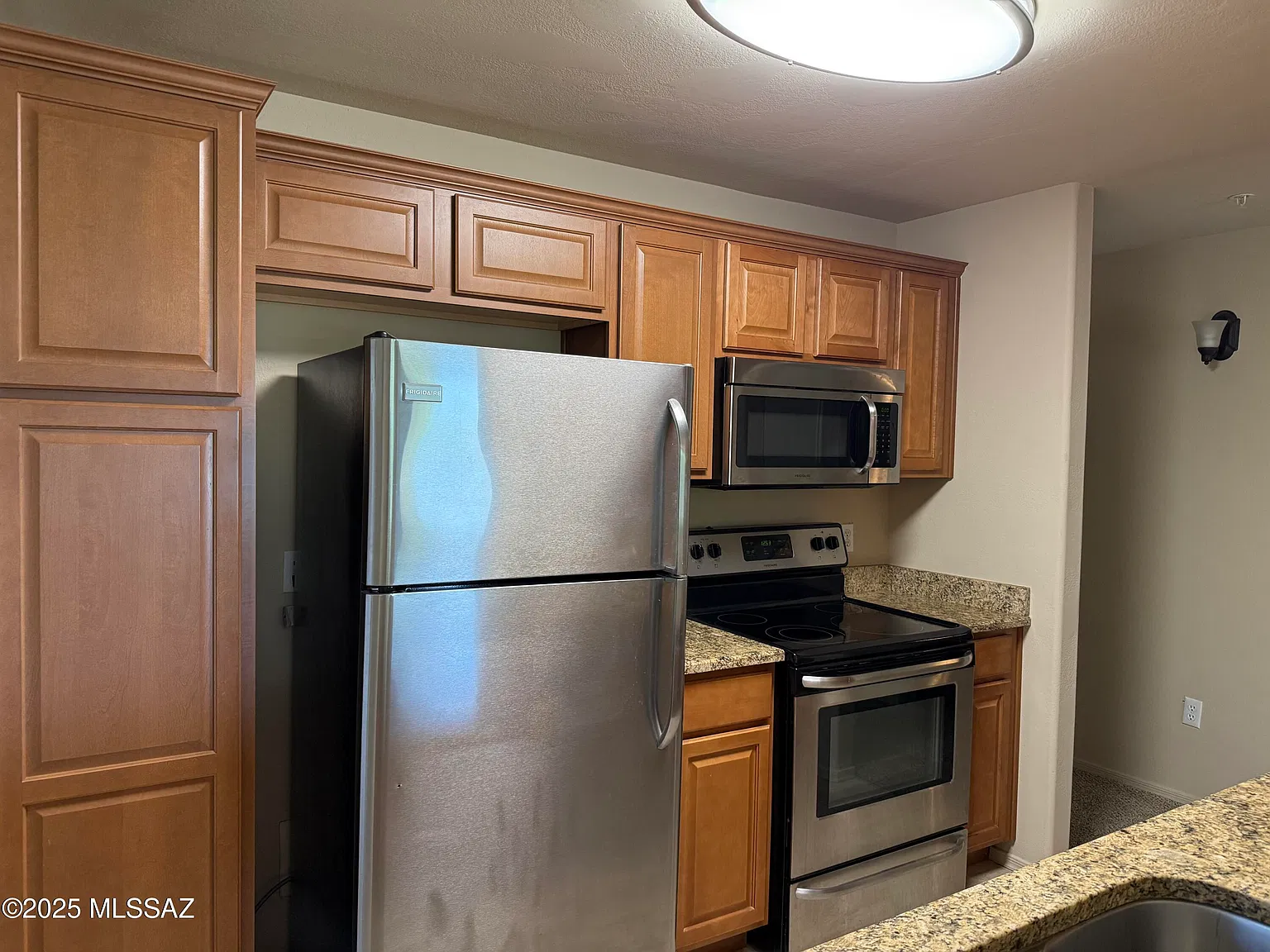 2 bed, 2.0 bath, 1036 sqft, $1,575 — Photo 2