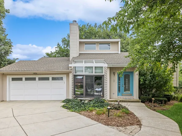 9700 W Pebble Dr, Palos Park, IL 60464