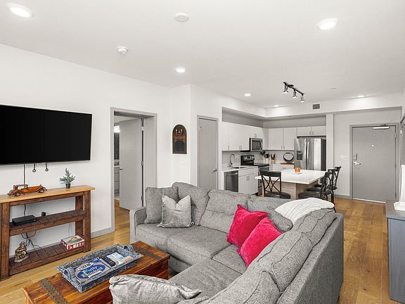 2nd image of 400 Herron Dr APT 318