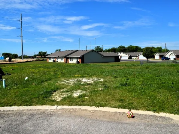 209 Preston Cir, Mabank, TX 75147
