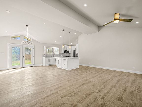 5th image of 5518 Slattery St