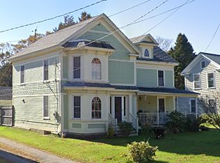 74 Bridge St, Huntington, VT 05462