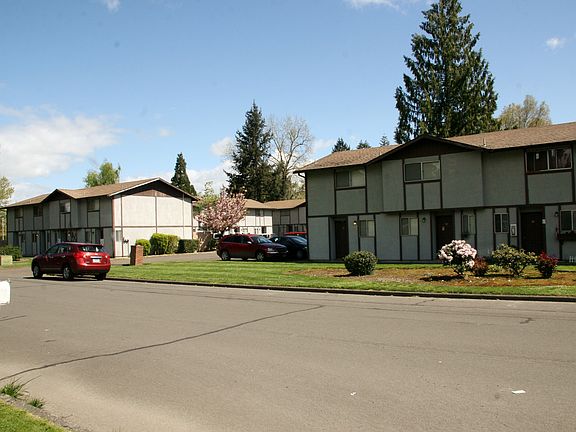 5th image of 2736 Main St #3