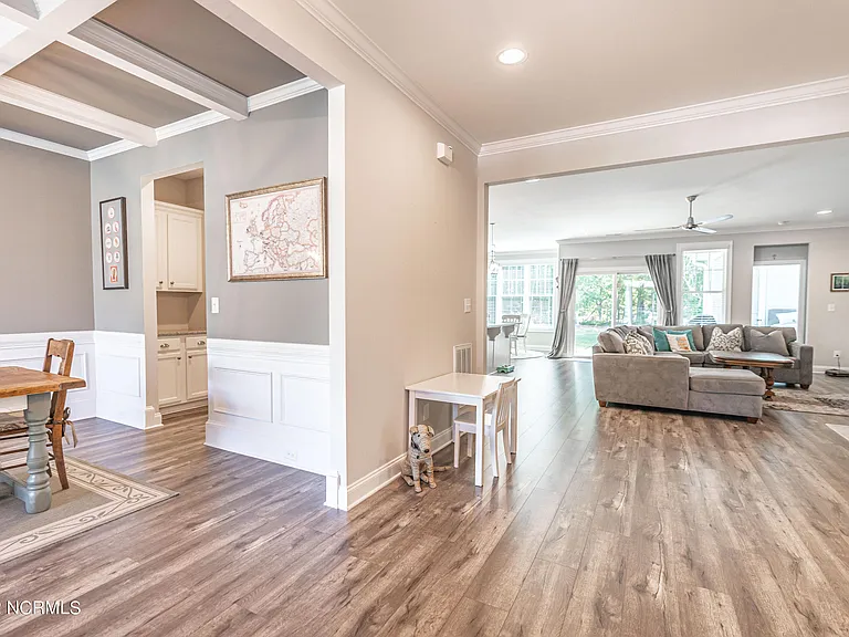 365 N Bracken Fern Ln — Photo 4