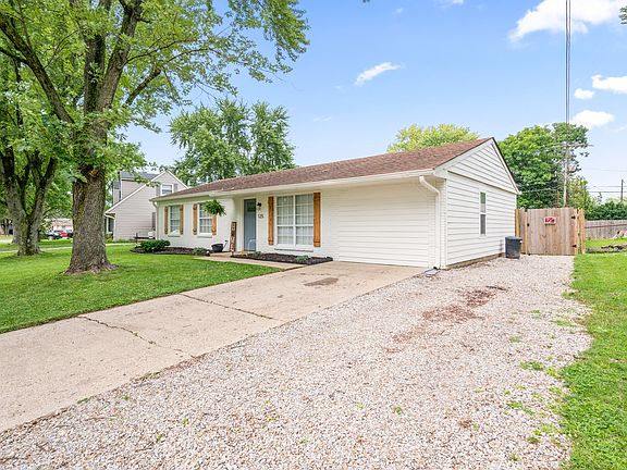 3rd image of 125 Old Trail Dr