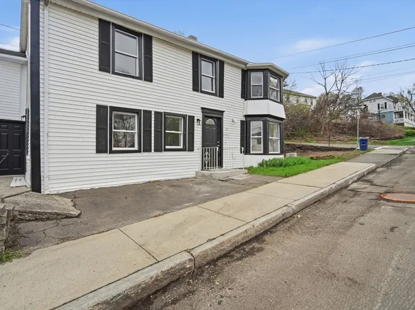 16 N Main St, South Hadley, MA 01075