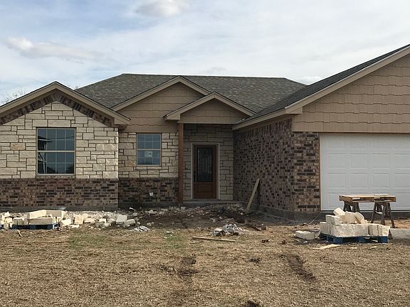 2nd image of 1313 Chippewa Trl