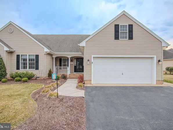 125 Village Oak Dr, Salisbury, MD 21804