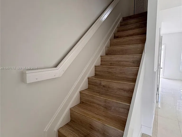 16747 Hemingway Dr — Photo 8