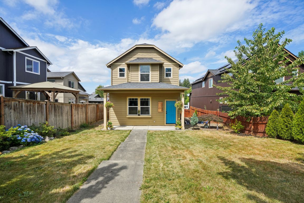 Jewelberry Ave-S2807-001.jpg