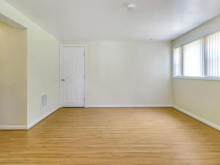 9085 Autoville Dr — Photo 6
