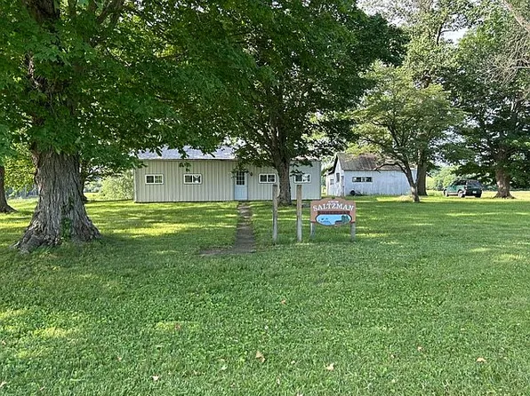 2217 Saltzman Rd, New Harmony, IN 47631
