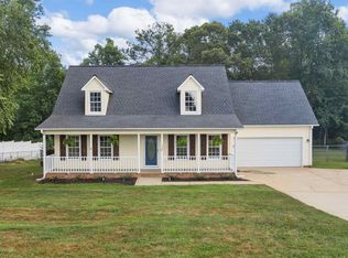 323 Sally Brooke Ln, Inman, SC 29349