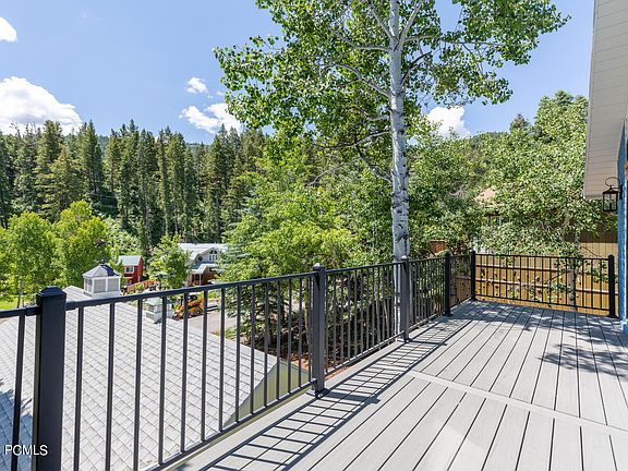 3rd image of 414 Woodland Dr